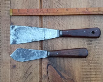 Vintage paint scraper and putty tool for replacing a pain of glass to door or window