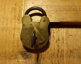 Antique brass Pad Lock with key great condition maker SECURE