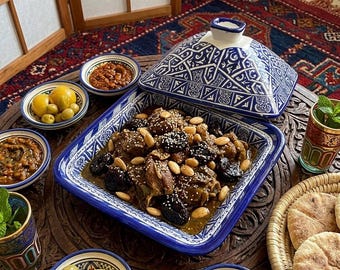 Ręcznie robiony marokański ceramiczny tagine do gotowania i serwowania – niebiesko-białe, kwadratowe naczynie do tagine z ceramiki Fez | Tradycyjny wystrój kuchni marokańskiej