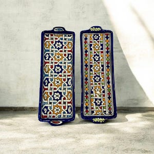Handgjorda set med 2 Fes keramiska tårtfat – traditionell marockansk design – handmålad keramik
