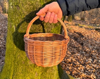 Mini wilgenmandje met handvat, klein handgeweven rieten mandje, rustiek decoratief mandje voor in huis, mandje voor een bloemenmeisje, handgemaakt in Duitsland