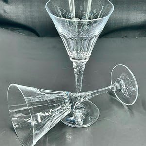 1/2 pint drinking glasses 1913 Hugo British Pint Glass Set – Classic Ale & Beer