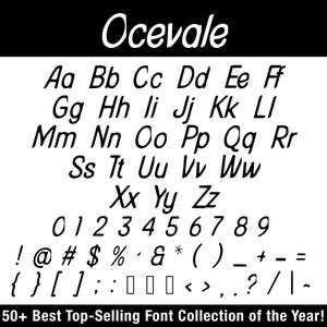 K&ouml;nnte beinhalten: Auf wei&szlig;em Hintergrund steht das Wort "Ocevale" in einer Schreibschrift. Darunter sind das Alphabet, Zahlen und Symbole in schwarzer Schreibschrift dargestellt. Der Text "50+ Best Top-Selling Font Collection of the Year!" steht unten.