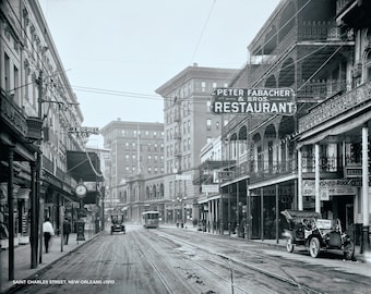 Fotografía antigua de la calle Saint Charles en Nueva Orleans, alrededor de 1910