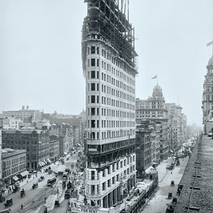 Vintage Photograph of The Flatiron Building in New York circa 1902