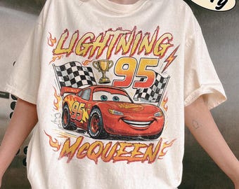 Koszulka Comfort Colors Vintage Lightning McQueen, Koszulka z grafiką retro McQueen, Koszulka Disney Pixar Auta, Koszulka Disney Family Vacation Trip 2026