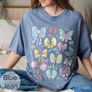 Peut inclure: Ensemble de trois mugs en c&eacute;ramique avec une finition mate et mouchet&eacute;e. Les tasses sont de couleurs bleu clair, cr&egrave;me et grise. Design simple et moderne, parfait pour le caf&eacute; ou le th&eacute;.