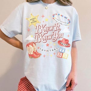 Comfort Colors ヴィンテージ I Knew It I Knew You シャツ、レトロ カウガール ブーツ グラフィック T シャツ、トレンディ トイ ストーリー 5 シャツ、You've Got A Friend In Me T シャツ 画像 6