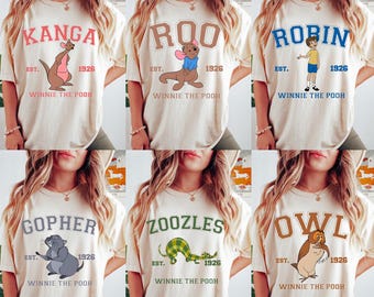 Spersonalizowana koszulka uniwersytecka z Kubusiem Puchatkiem i Przyjacielami, koszulka rodzinna, koszulka z postacią Disneya w stylu vintage, wycieczka do Disneylandu, rodzina w Disney World