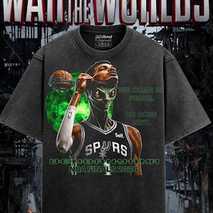 Wembanyama War of the Worlds grafisk t-shirtdesign (digital nedladdning) – Spurs basket 2026