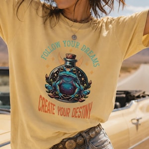 Frog Shirt, Witchy Frog Tee, Man I Love Frogs Shirt, Magic Frog Shirt, Whimsigoth Clothing, Pastel Goth Grunge Tee, Dark Academia Shirt