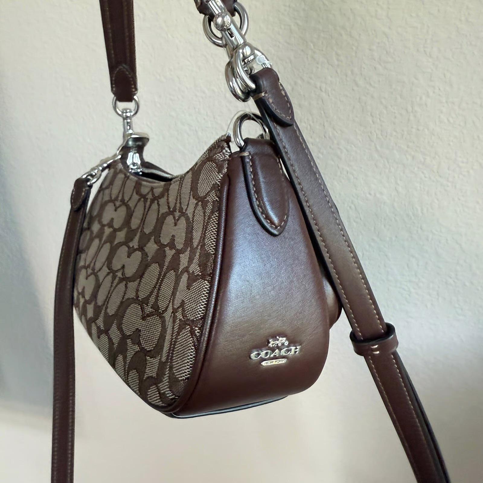 Sac à main Leila en vert sapin Banned Retro