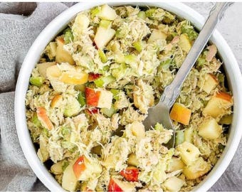 Eiwitrijke, koolhydraatarme tonijn-, avocado- en appelsalade