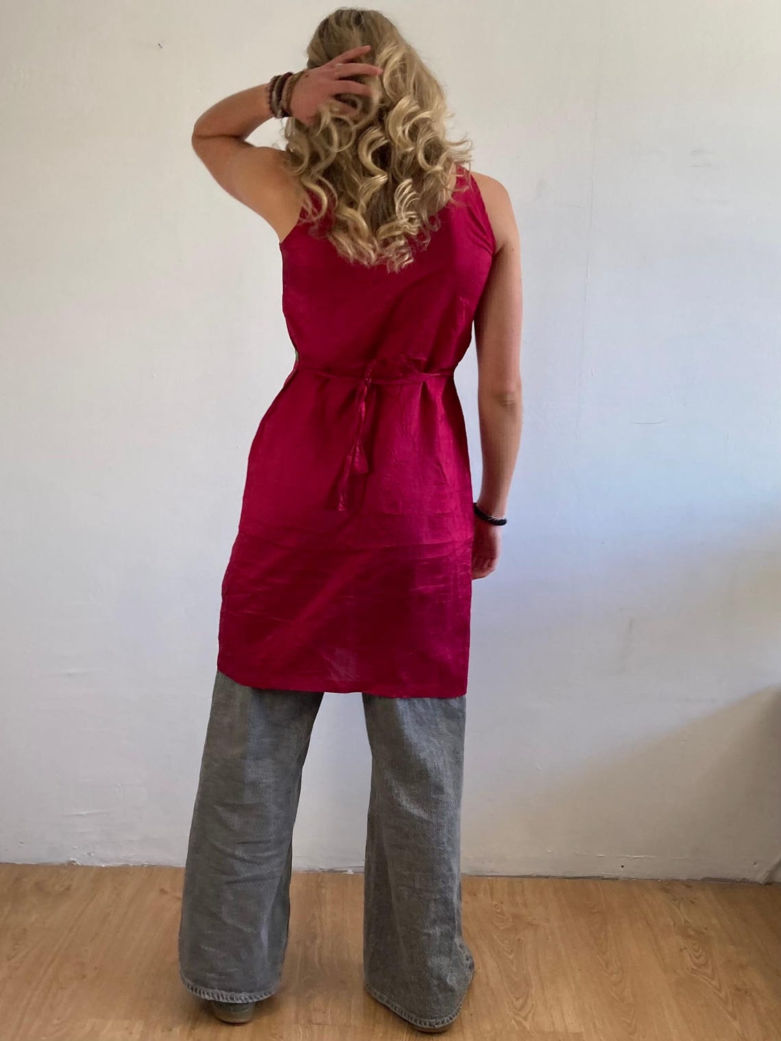 Vintage Silk Dress M Handmade India Red Cream Layering Dress Lightweight Boho Womens Retro Summer Fashion, foto 3 di 5