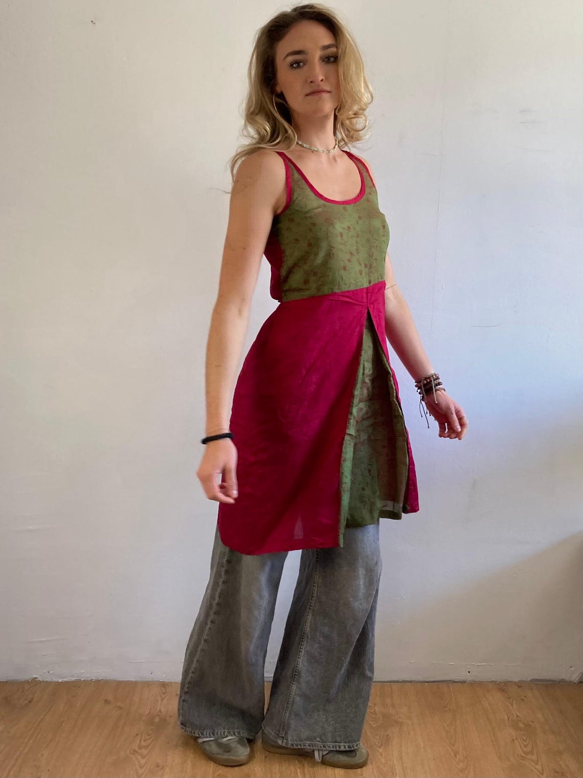 Vintage Silk Dress M Handmade India Red Cream Layering Dress Lightweight Boho Womens Retro Summer Fashion, foto 2 di 5