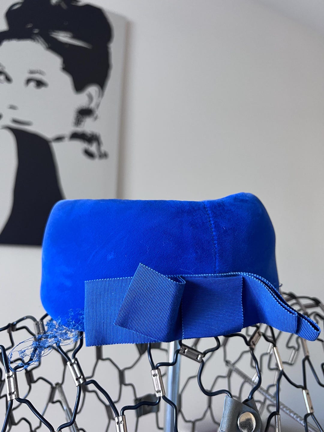 Vintage Lucila Mendez New York Cobalt Blue Velvet Pillbox Hat with Bow Netting Vintage 1950s Lucila Mendez Exclusive Blue Pillbox Hat – NY  main image 3