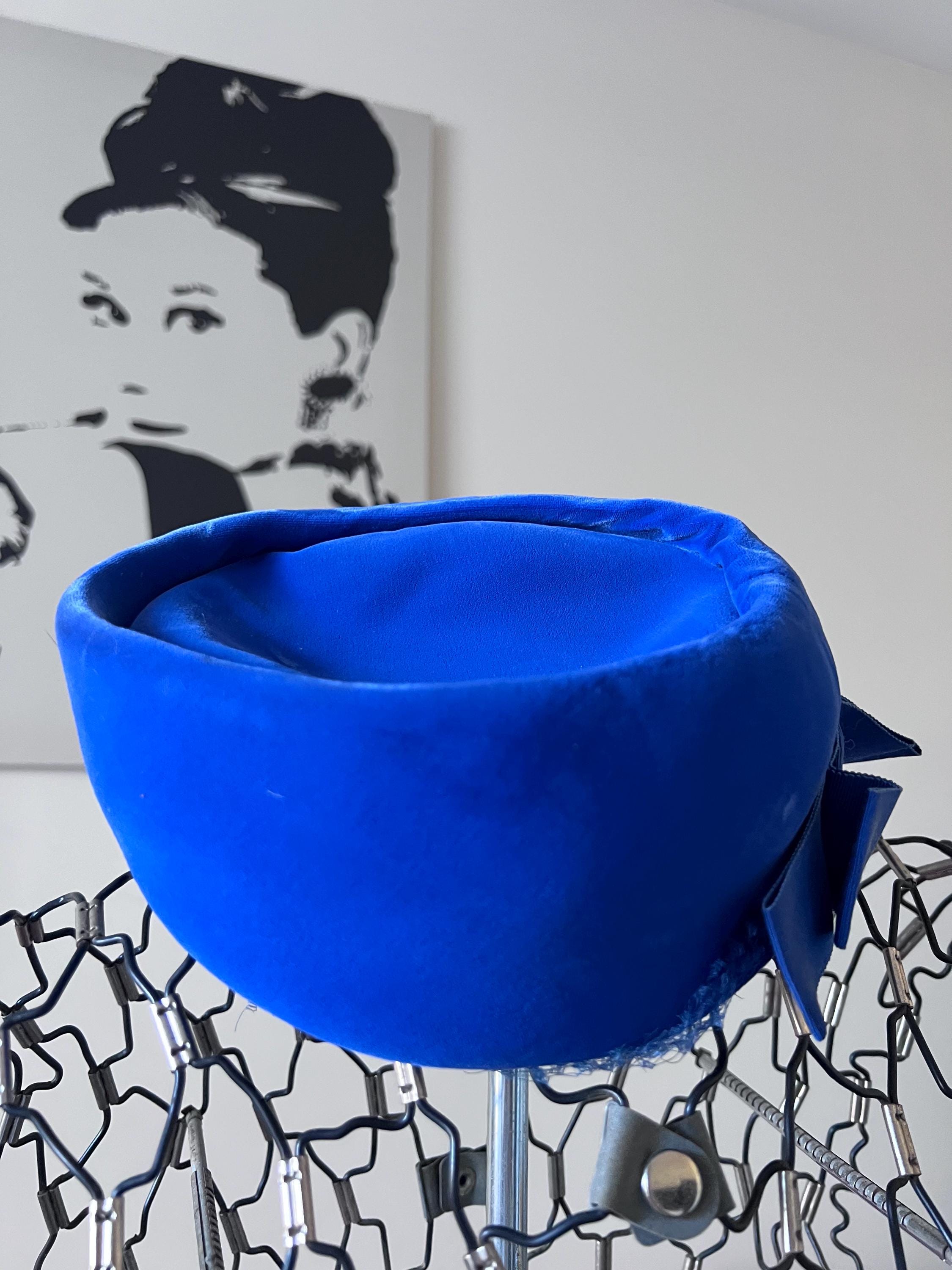 Vintage Lucila Mendez New York Cobalt Blue Velvet Pillbox Hat with Bow Netting Vintage 1950s Lucila Mendez Exclusive Blue Pillbox Hat – NY  main image 2