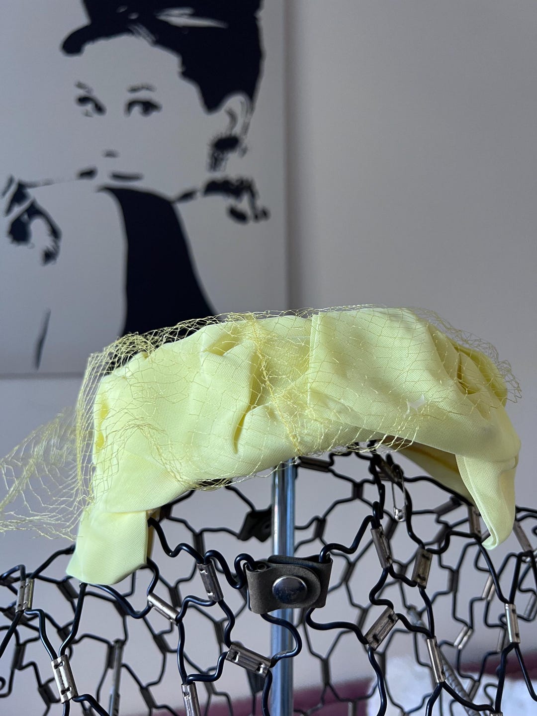 Vintage 50s-60s Canary Yellow Netted Floral Half Hat Whimsy  display picture 3