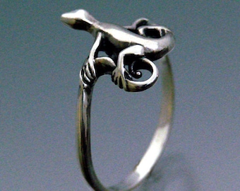 Lizard Ring ~ Size 8.75 to 16