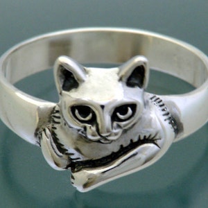 Moonpie Ring Cat Ring Size 3 to 9.5 image 1