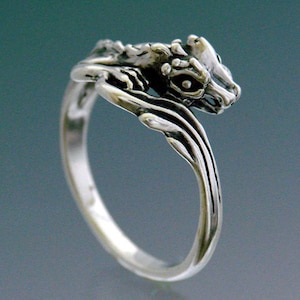 Single Dragon Ring Size 4.5 to 9