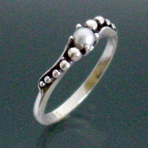 Peapod Sweep Ring with Pearl ~ Size 9 1/4 to 14