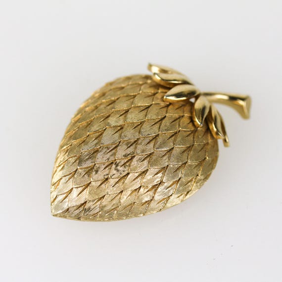 Broche Vintage Signée Fraise Et Papillon - Avec Chaîne, Peut être Portée En Pendentif