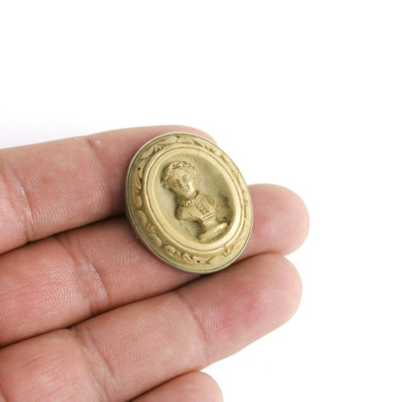 Antique Victorian Carved Lava Cameo of a Sculpture - image 4