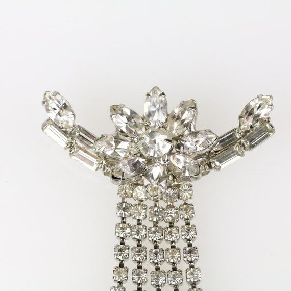 Vintage Juliana D&E Clear Rhinestone Dangle Brooch - image 2