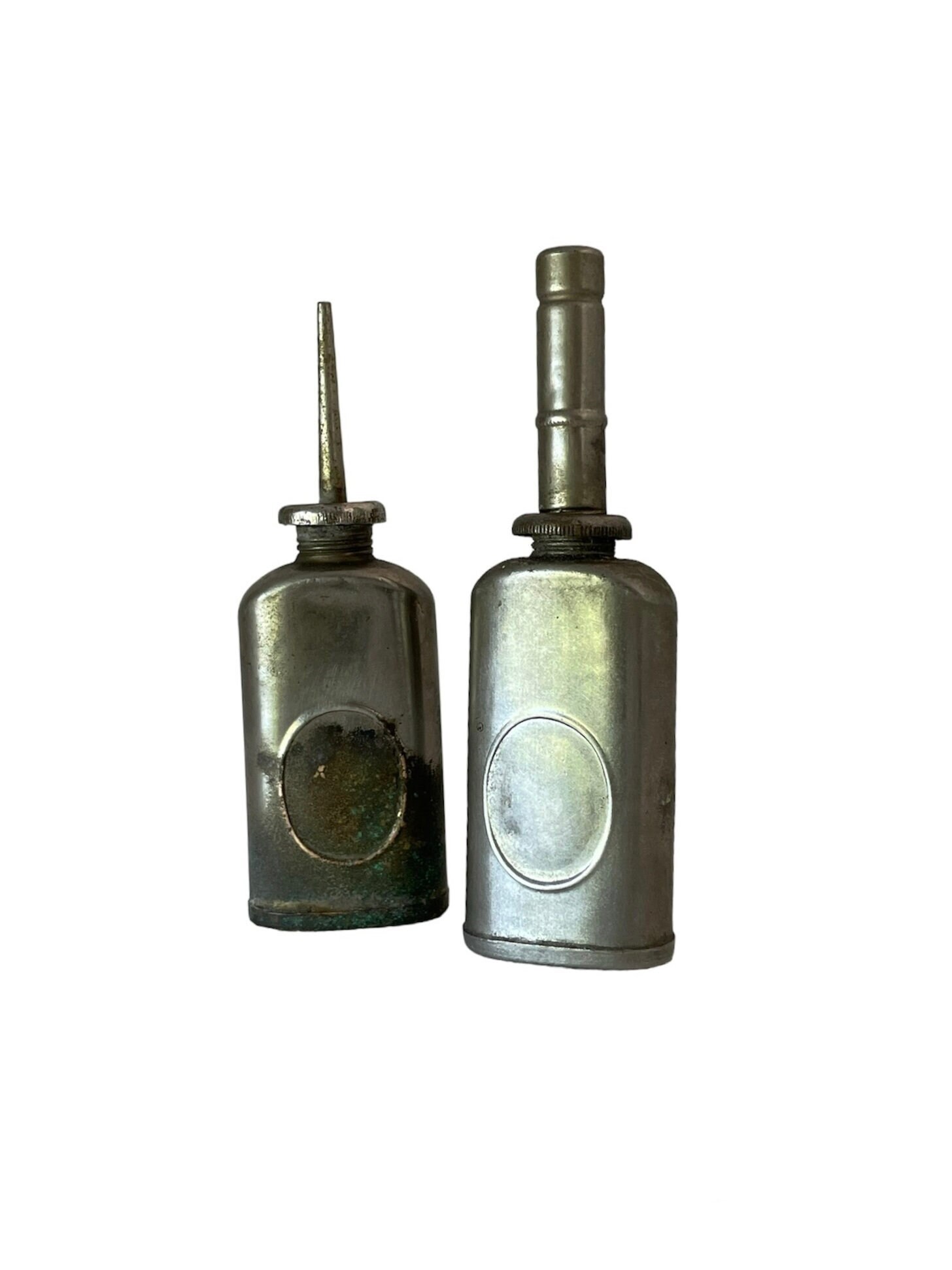 Pocket oiler containing clock oil
