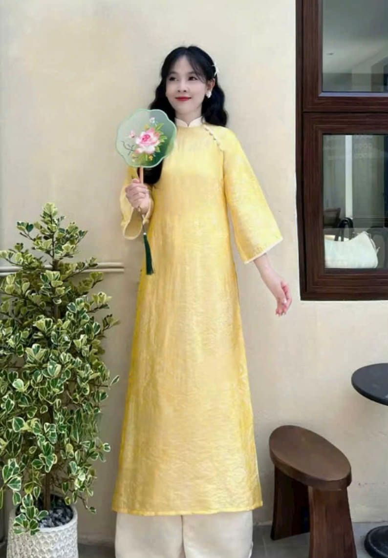 Nowoczesna bluzka z jedwabiu Tencel Ao Dai, sukienka wietnamska, wzór czteropanelowy Żółty
