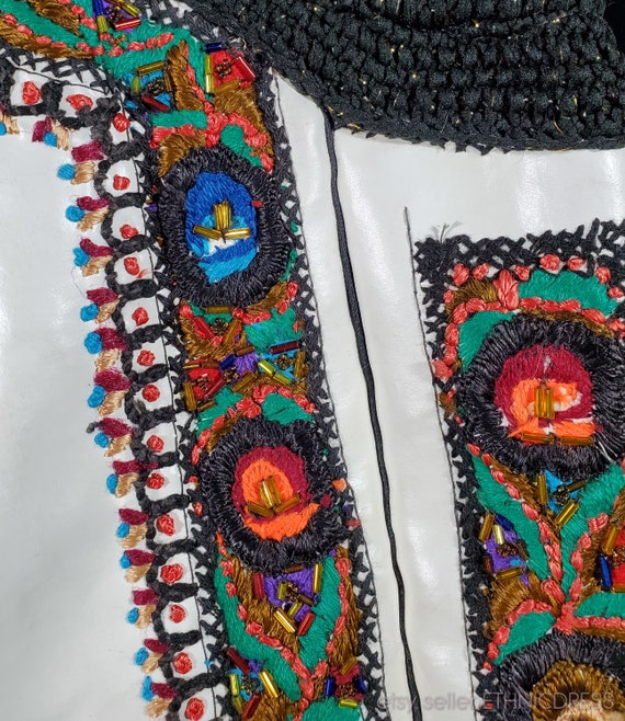 Vintage Romanian folk costume vest handmade | tra… - image 8