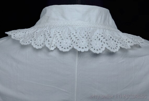 Antique white cotton blouse with embroidered mono… - image 4