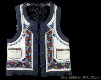 Vintage Romanian folk costume vest handmade in 1971 | traditional winter sleeveless coat | Bukovina Moldavia ethnic fashion style shealing
