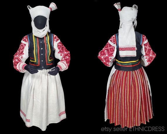 Antique Ukrainian folk costume from Sarny region P