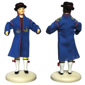 European folk costume doll from Leksand Dalarna, Sweden | traditional Scandinavian clothing | ethnic regional dress | miniature 1:12 scale