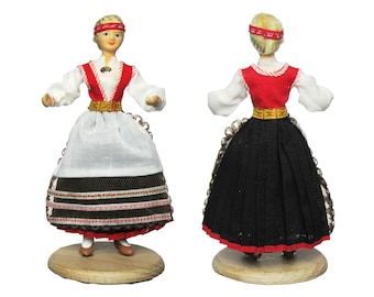 ドイツ、シュヴァルツヴァルトのヨーロッパの民族衣装人形 | 黒い森の