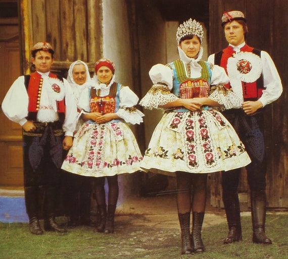 Moda Vestidos tradicionales Chalecos folclóricos Stockerpoint Chaleco folcl\u00f3rico estampado repetido sobre toda la superficie 