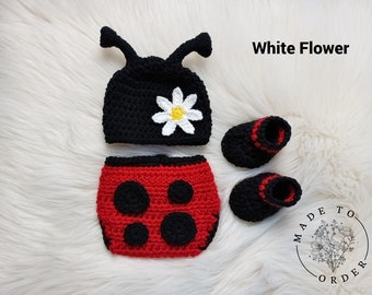 Baby Ladybug Hat, Diaper Cover and Booties - Baby Photo Prop - Baby Shower Gift - Baby Ladybug Hat - Avail in 0 to 6 Months