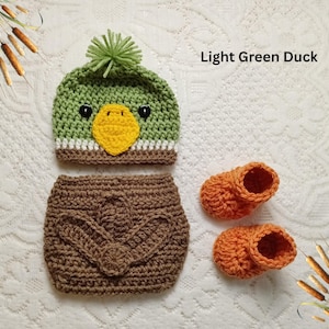Baby Mallard Duck Crochet Hat and Diaper Cover - Woodland Animals - Baby Photo Prop - Baby Shower Gift - Available in 0 to 6 Months