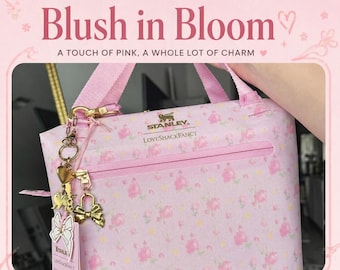 Uma peça marcante em tom rosa suave que captura elegância, charme e feminilidade descomplicada.