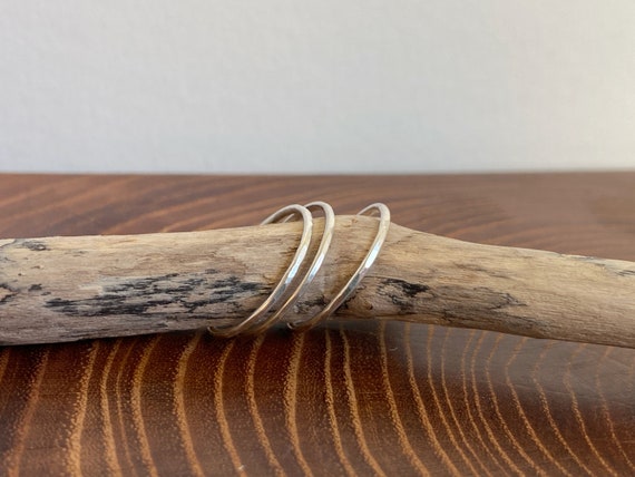 Single Delicate Sterling Silver Ring Band, Thin hammered ring for stacking