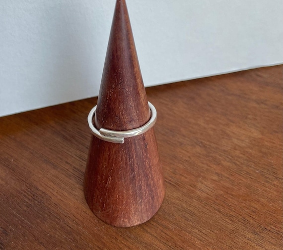 Silver Stacking Ring, Thin silver Band, Hammered Overlap Silver Ring,