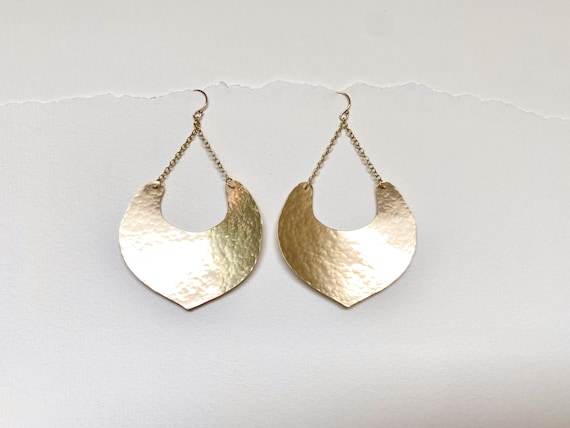 Large Brass Hammered Trapeze Earrings, Big, lightweight Earrings. Chain, Trapeze, 14k Gold Fill hooks.