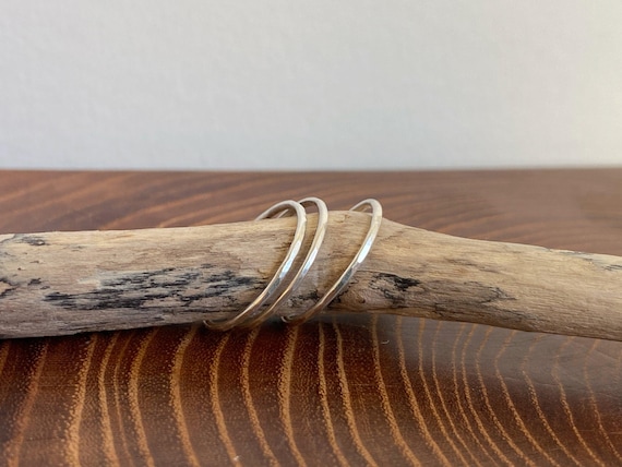Single Delicate Sterling Silver Ring Band, Thin hammered ring for stacking