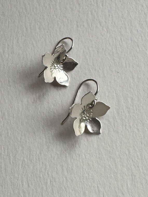 Pretty Sterling Silver Flower Earrings,   Handmade silver Botanical Jewelry,