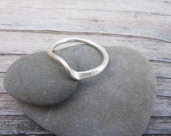 Sterling Silver Wave Ring, Pretty Twist Ring, Hand Hammered