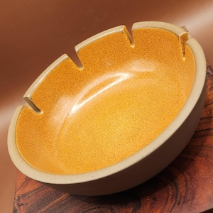 Vintage 1960s-1970s Heath Ceramics 6.5" Orange Speckle Ashtray Catchall - Mint Condition