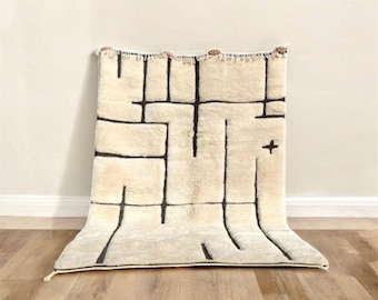 Handmade Moroccan Wool Rug | Modern Minimalist Berber Carpet