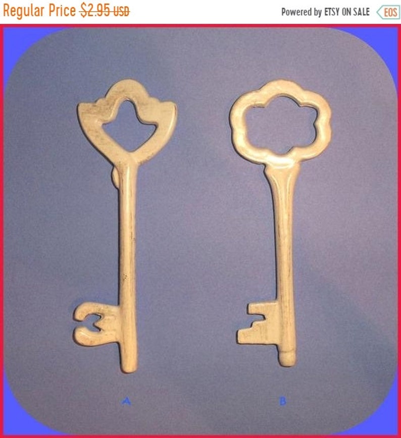 Large Craft Skeleton KEY White 4-14 to 4-12 Inch Metal Decorative Choice A or B